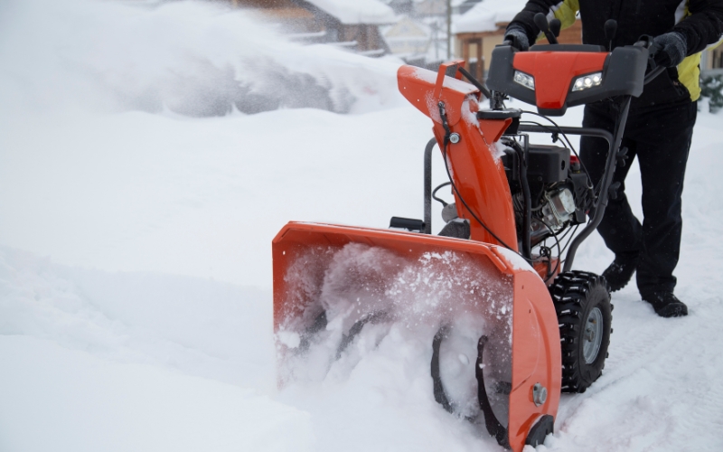 How to Clean a Snow Blower Carburetor